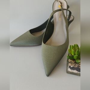 Heels Elegant Green Slingback  Size 43 (9.5) USA Good Condition